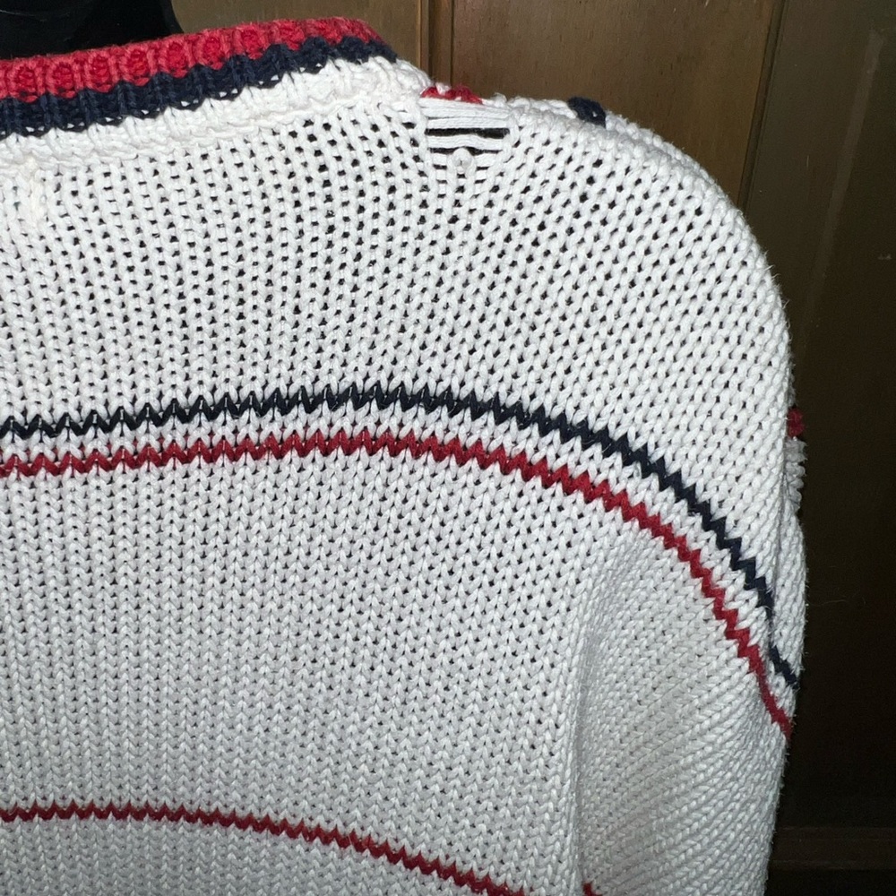 Izod 90s Preppy Vintage White Stripe Crewneck Classic Long Sleeve Sweater Size L - Picture 8 of 14
